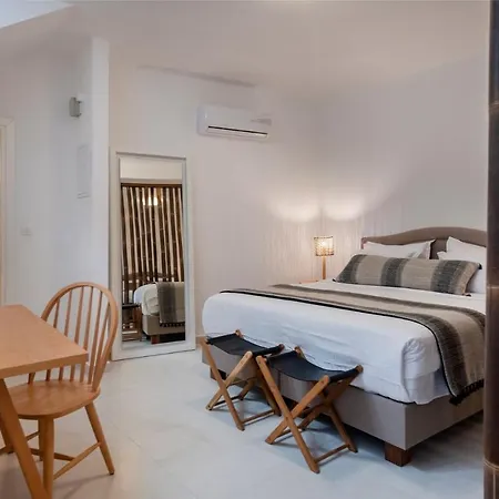 Apartment Luxurious Santorini Escape Villa Imerovigli Private Infinity Pool Breathtaking Aegean Views Vourvoulos